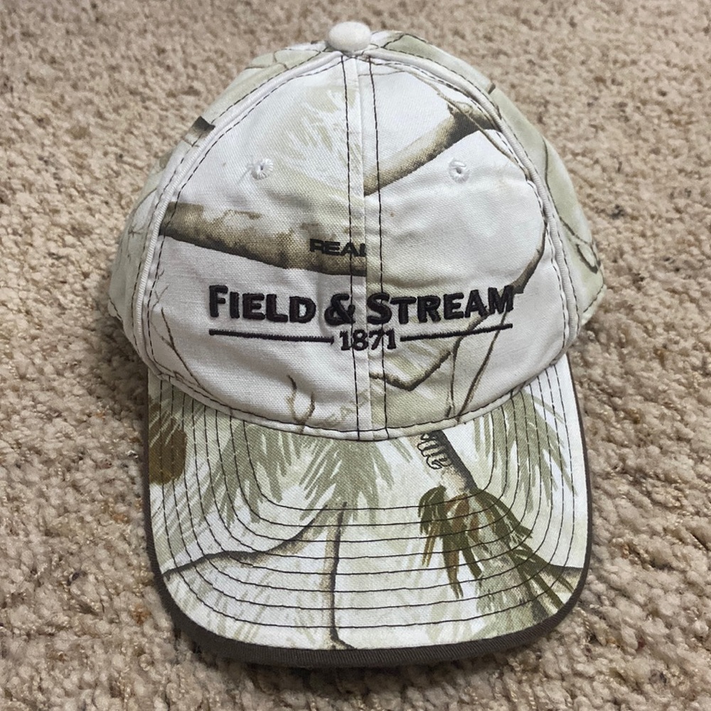 Adjustable white camo hat